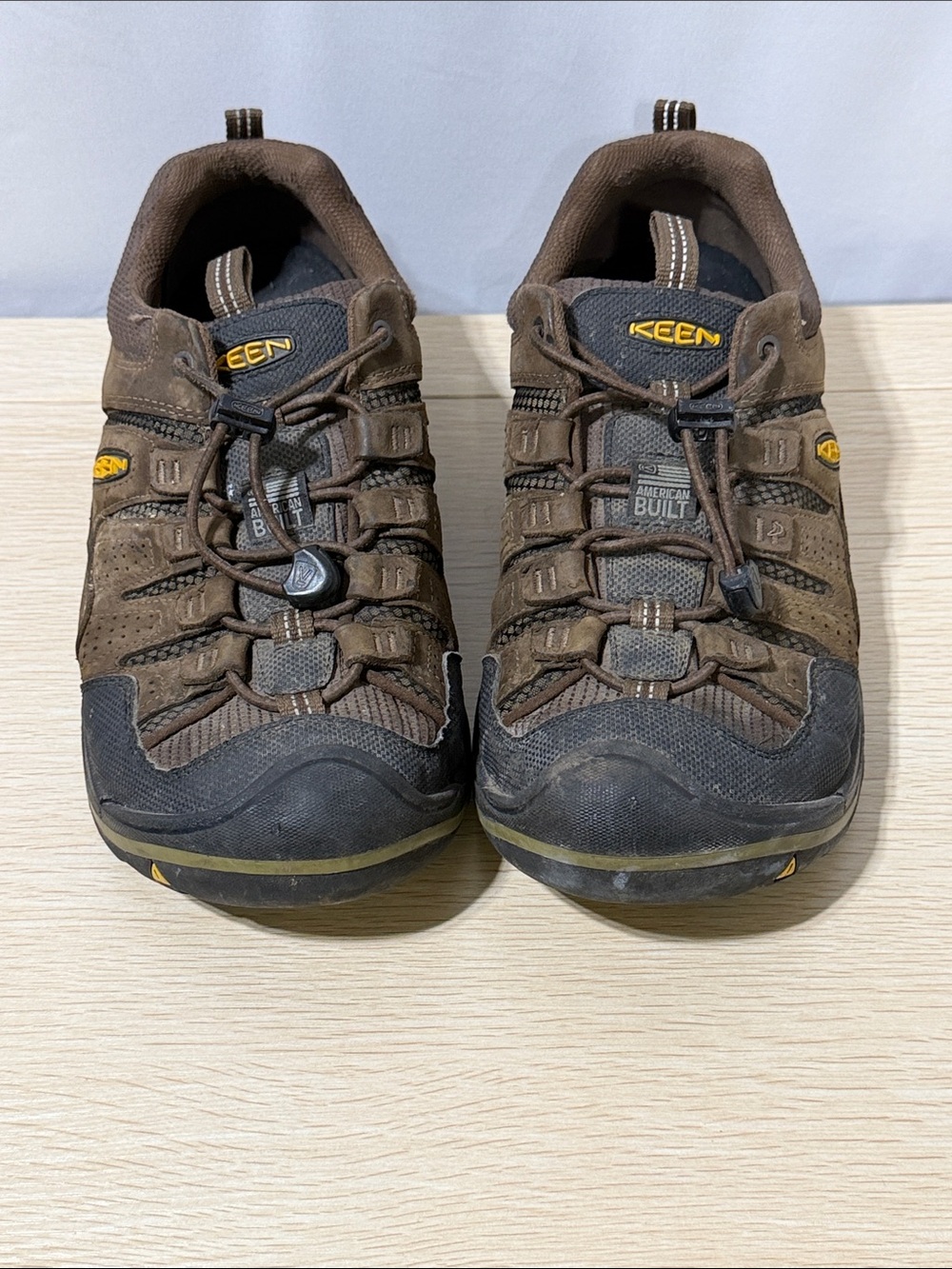Keen Men’s Brown and Black Low-Top Trail Sneakers